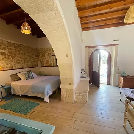 Monastiriako Couette-café Giannoudi (Crete)